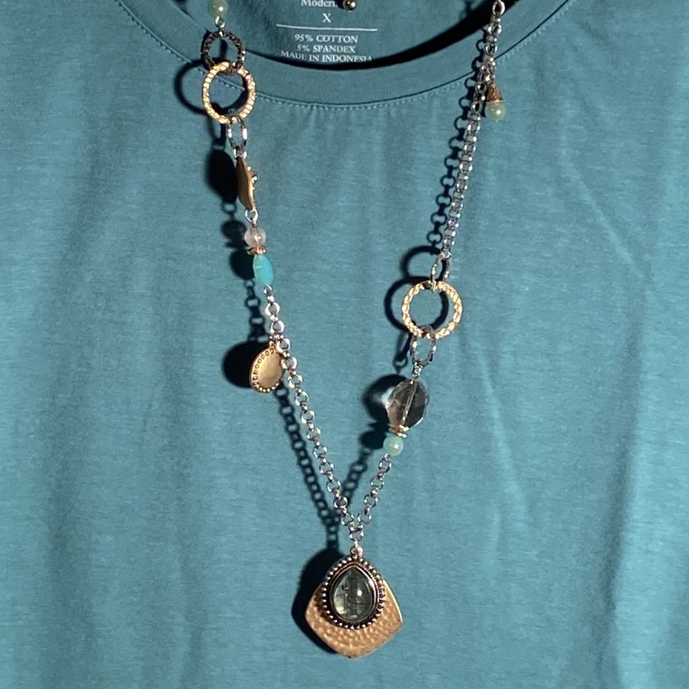 Chico’s Pendant Necklace